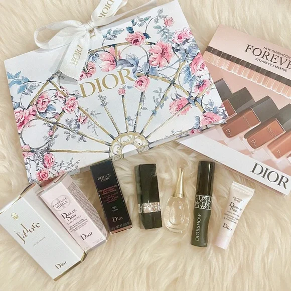 Dior Beauty Luxury 6pc Gift Set - Picture 4 of 14